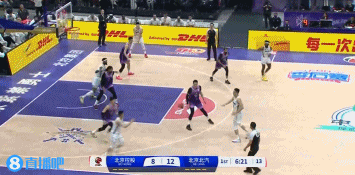 球队大脑！陈盈骏首节各种高难度进球 7中4贡献9分2助1断